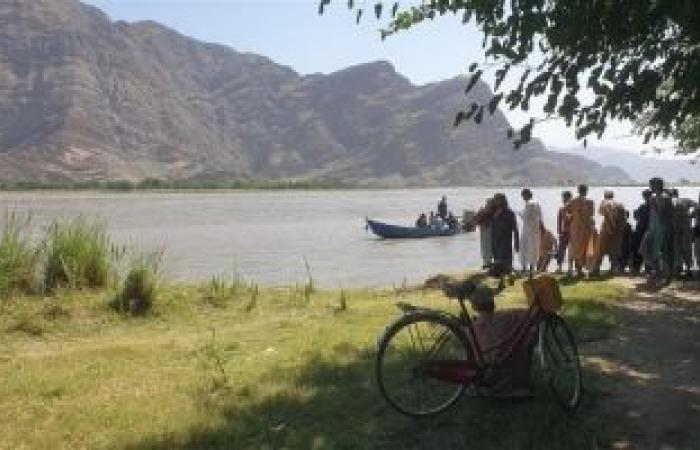 مقتل 20 راكباً بعد انقلاب قارب بنهر في أفغانستان - بوراق نيوز
