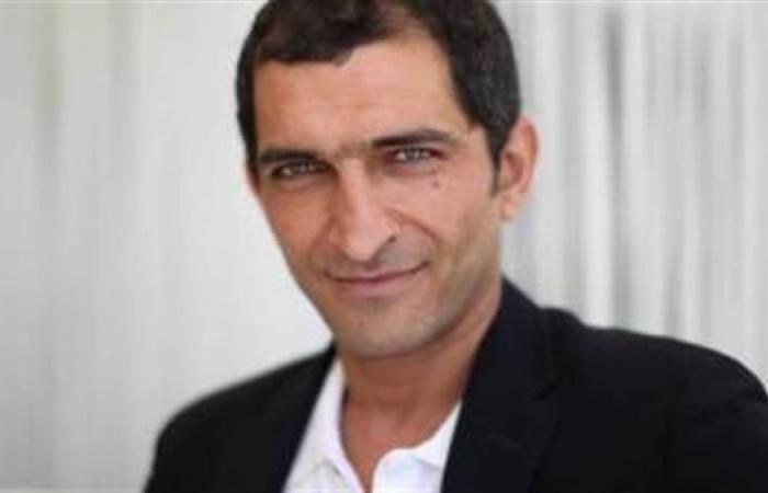 الشرطة الفرنسية تقرر إخلاء سبيل نجل عمرو واكد وتصادر هاتفه - بوراق نيوز