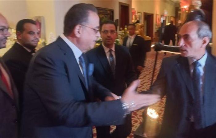 رئيس محكمة المنصورة ورئيس جامعة المنصورة يصلان حفل زفاف نجل النائب الوفدي طارق عبدالعزيز - بوراق نيوز