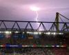 بسبب البرق والرعد.. إيقاف مباراة ألمانيا والدنمارك في ثمن نهائي يورو 2024 | صور - بوراق نيوز