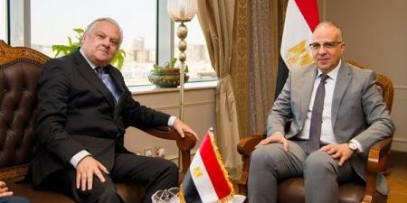 وزير الري يلتقى سفير دولة بيرو في مصر لتعزيز التعاون فى مجال المياه - بوراق نيوز