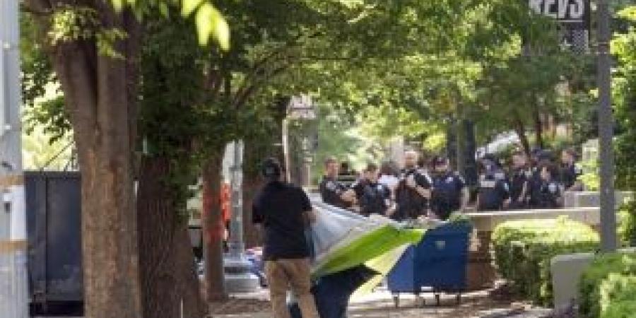 الشرطة تفكك مخيم اعتصام موال للفلسطينيين بجامعة جورج واشنطن وتعتقل العشرات - بوراق نيوز